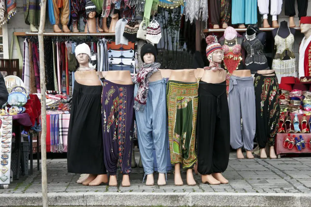 Kleidung für Indonesien Hosen